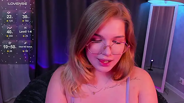 SophieMurrr online show from September 12, 2025, 3:12 pm