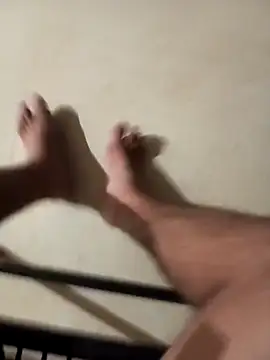 wild hunter069 online show from December 1, 2025, 4:08 pm