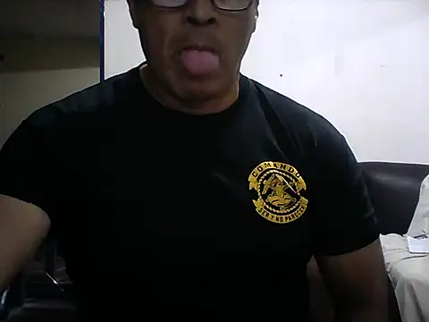 sexigym35 online show from November 13, 2025, 3:21 am