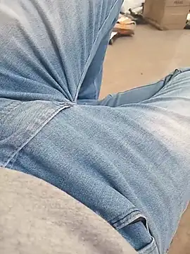 Alejandro260785 online show from July 10, 2026, 1:33 pm