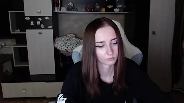 Snapshot of Cutti_Crystal chatting on October 22, 2025, 7:57 pm Cutti Crystal online show from October 22, 2025, 7:57 pm