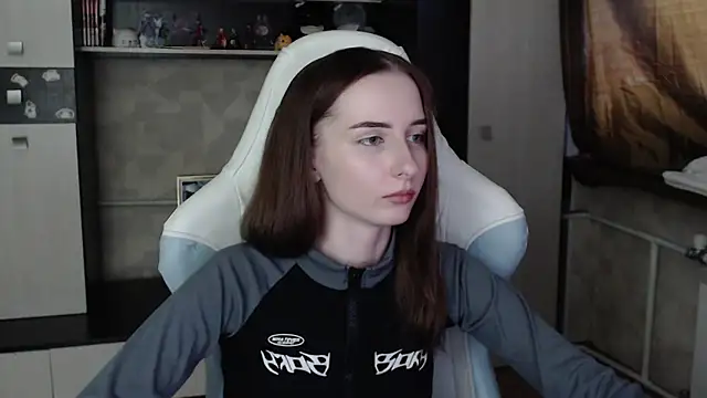 Snapshot of Cutti_Crystal chatting on November 4, 2025, 2:59 am Cutti Crystal online show from November 4, 2025, 2:59 am