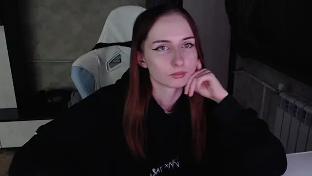 Snapshot of Cutti_Crystal chatting on February 24, 2026, 1:06 am Cutti Crystal online show from February 24, 2026, 1:06 am