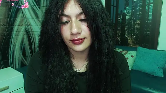 gigi gilt  online show from July 28, 2026, 3:21 pm