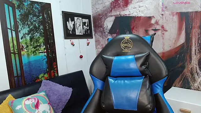 gigi gilt  online show from January 7, 2026, 4:17 am