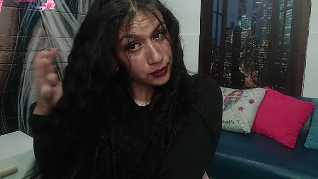 gigi gilt  online show from July 28, 2026, 2:57 pm
