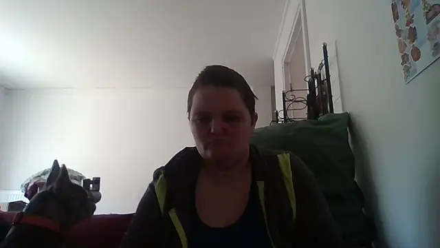 moulette7 online show from April 7, 2026, 12:29 pm