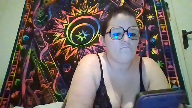 moulette7 online show from March 28, 2026, 5:03 pm