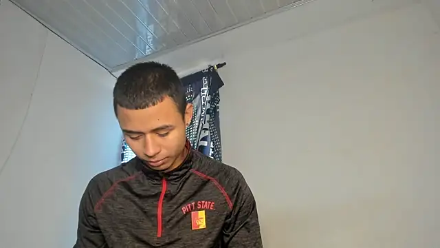  Logan Colton  online show from February 2, 2026, 6:51 pm