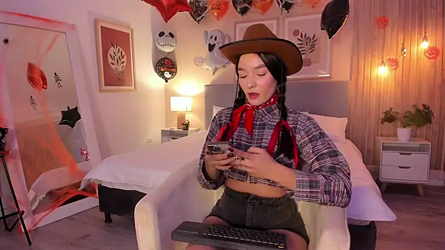 AuroraEvanss online show from October 11, 2025, 9:16 pm