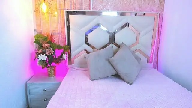 Snapshot of Venuss1_ chatting on October 4, 2025, 3:08 am Venuss1 online show from October 4, 2025, 3:08 am