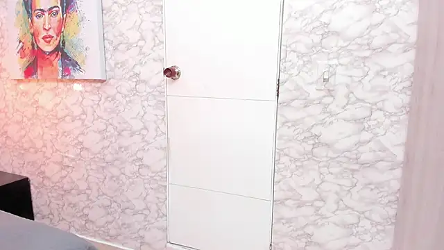 SASHA BROWNIE   online show from September 8, 2025, 7:57 pm