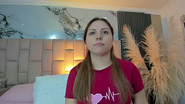 cloesummerr  online show from March 4, 2026, 12:35 pm