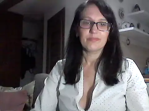 Elena48324 online show from April 9, 2026, 5:30 pm