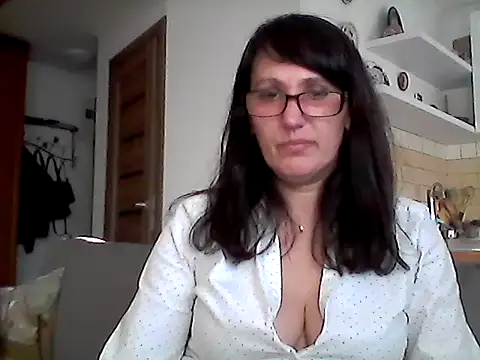 Elena48324 online show from April 23, 2026, 4:52 pm