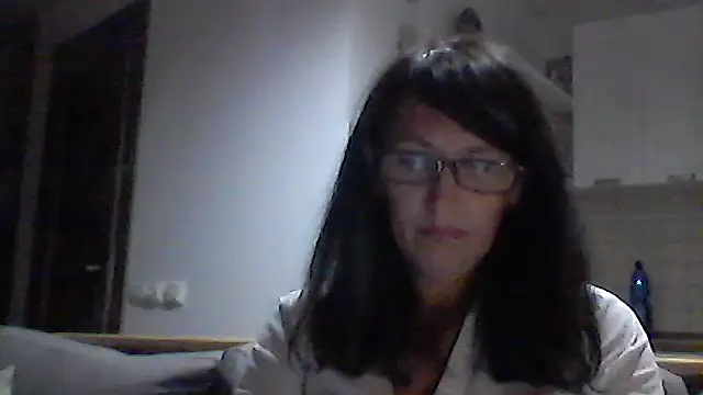 Elena48324 online show from September 9, 2025, 5:44 pm