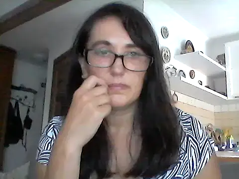 Snapshot of Elena48324 chatting on August 5, 2026, 12:32 pm Elena48324 online show from August 5, 2026, 12:32 pm