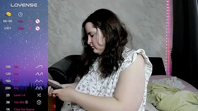 alice allens online show from October 6, 2025, 1:12 pm