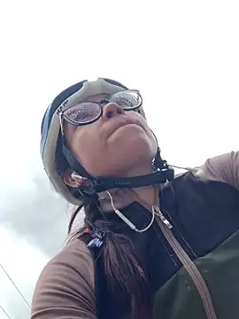 Dafne Mel online show from September 14, 2025, 5:57 pm