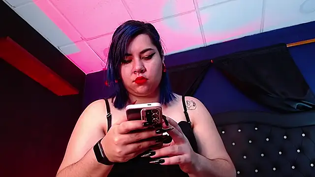 Lilih golden online show from November 9, 2025, 2:10 pm