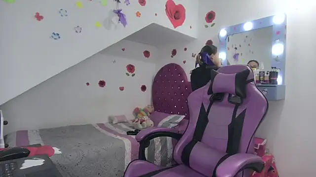 Snapshot of soffy_rosses chatting on October 16, 2025, 1:58 am soffy rosses online show from October 16, 2025, 1:58 am