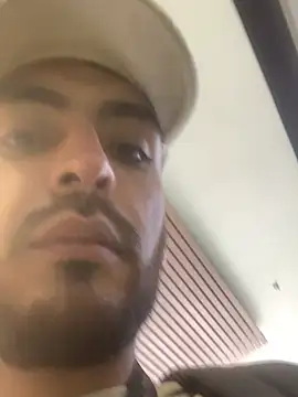 malek xarx  online show from April 11, 2026, 9:18 pm