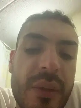 Snapshot of malek_xarx_ chatting on September 26, 2025, 2:18 am malek xarx online show from September 26, 2025, 2:18 am