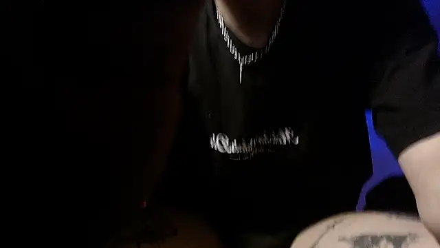 malek xarx  online show from April 3, 2026, 3:24 am