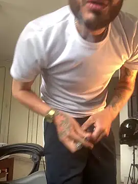 malek xarx  online show from February 19, 2026, 4:04 pm