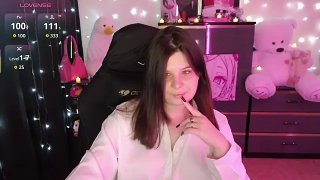 AmyVibess online show from October 5, 2025, 8:10 pm