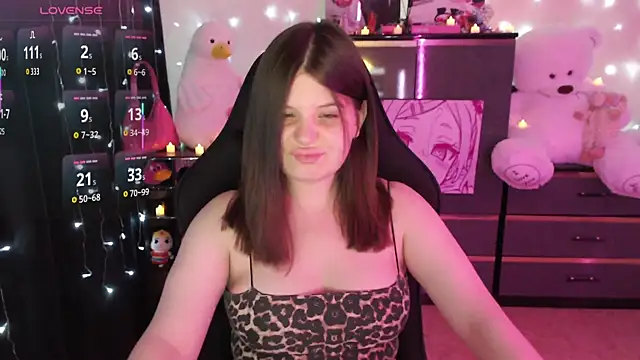 AmyVibess online show from October 9, 2025, 8:09 pm