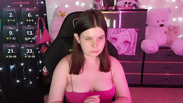 AmyVibess online show from October 6, 2025, 8:09 pm