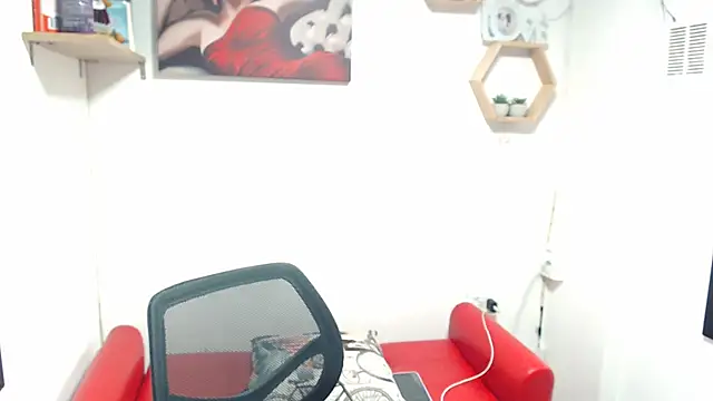 DIVAX MONSERRAT online show from April 12, 2026, 4:43 pm