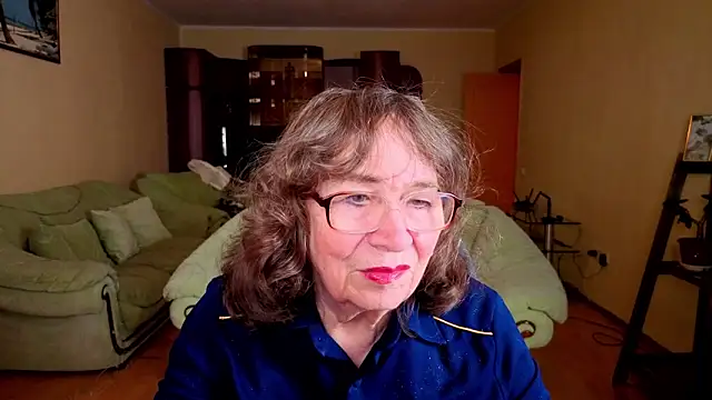 Betty Brick online show from December 3, 2025, 5:30 am