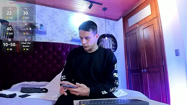 Dustin Sonne online show from September 16, 2025, 3:40 am