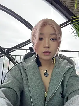 winter11 online show from April 6, 2026, 3:46 am