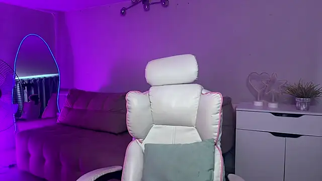 Snapshot of Sofia_Kenwood chatting on May 23, 2026, 3:16 am Sofia Kenwood online show from May 23, 2026, 3:16 am
