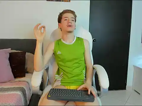 ThiagooJames online show from March 6, 2026, 12:38 am