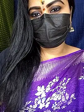 honey-flower online show from September 22, 2025, 4:13 pm