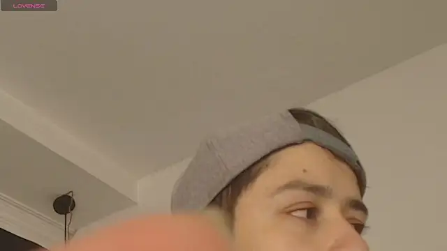 Aleecandrews online show from November 25, 2025, 9:26 pm