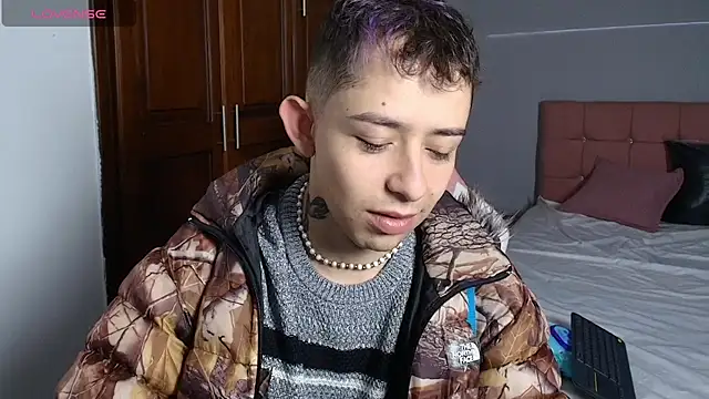 Aleecandrews online show from September 27, 2025, 7:42 pm