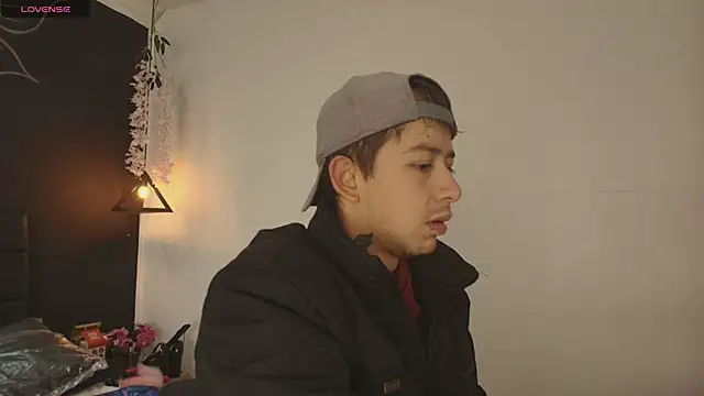 Aleecandrews online show from November 26, 2025, 12:16 pm