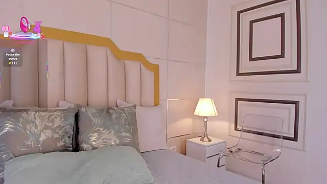 Snapshot of MaddieParker chatting on October 7, 2025, 7:15 pm MaddieParker online show from October 7, 2025, 7:15 pm