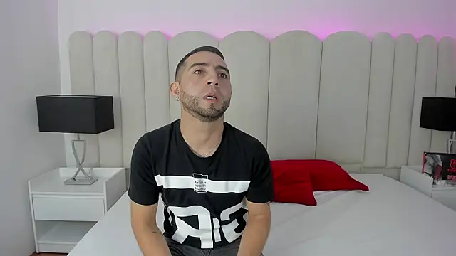 Lushian  online show from December 5, 2025, 2:37 pm