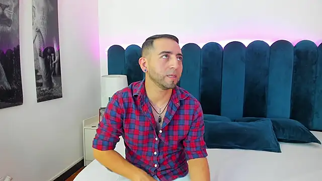 Lushian  online show from February 14, 2026, 9:26 pm