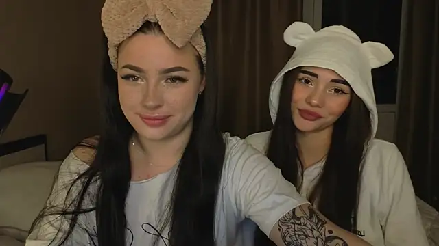 honey     bunny online show from September 21, 2025, 3:39 pm