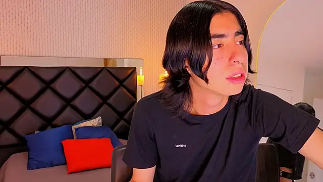 ryo light online show from October 11, 2025, 8:32 pm