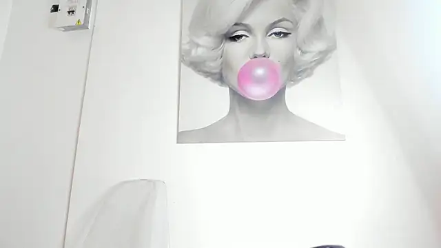 Akiraht online show from November 17, 2025, 8:57 pm