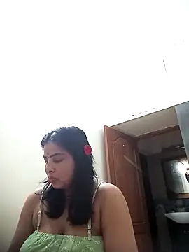 srimasrima online show from November 6, 2025, 5:33 am