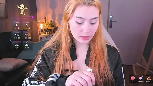 Lili Luuu online show from November 26, 2025, 4:40 pm